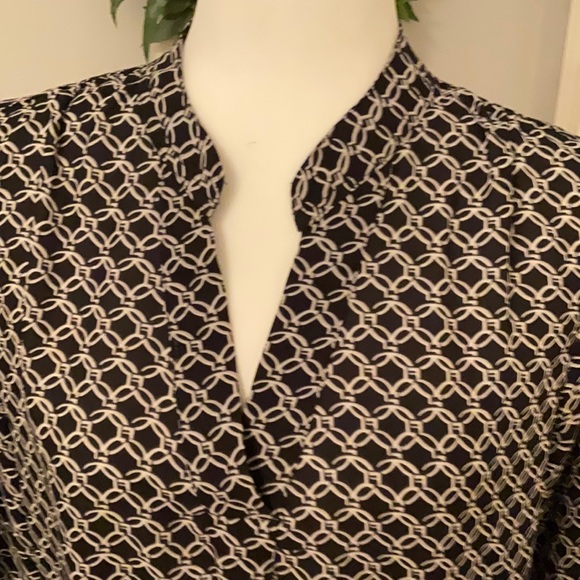 George tunic blouse black/ white print. New with out tags. - Picture 1 of 3